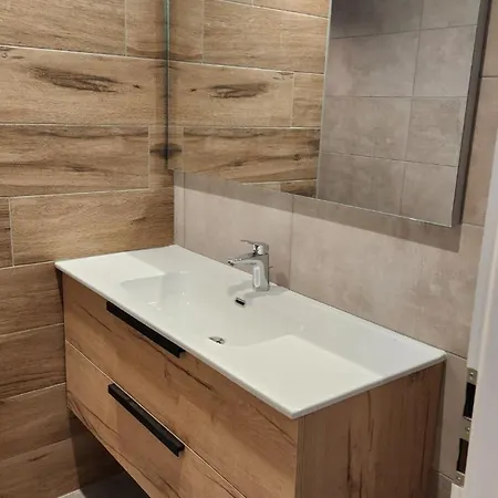 3 Pièces à Châtel, 6 Pers, Balcon Sud - Fr-1-676-196 Châtel